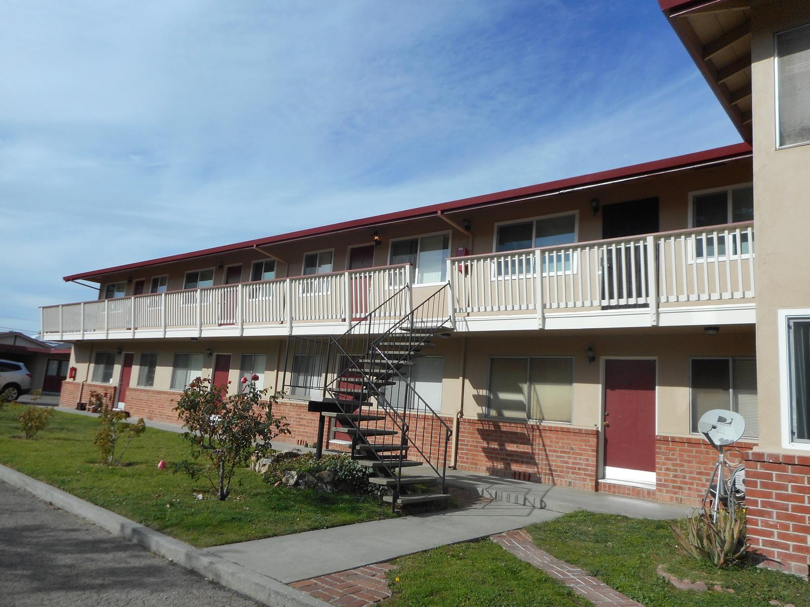 119 Clay St. #3, Santa Cruz